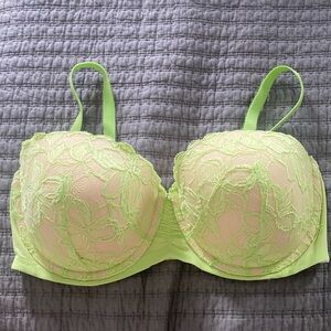 Victoria’s Secret plunge balcony 36DD
